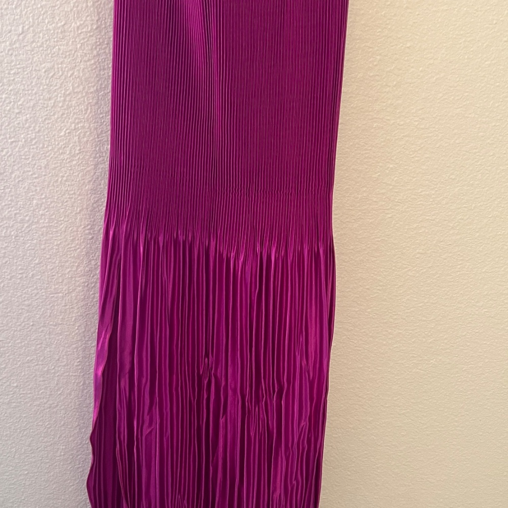 *HOT* 🥵 L'idée Soirée One Shoulder Dress *rare grape color**** - Picture 5 of 8